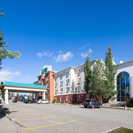 Holiday Inn Express Hotel & Suites Edson By Ihg Ngoại thất bức ảnh