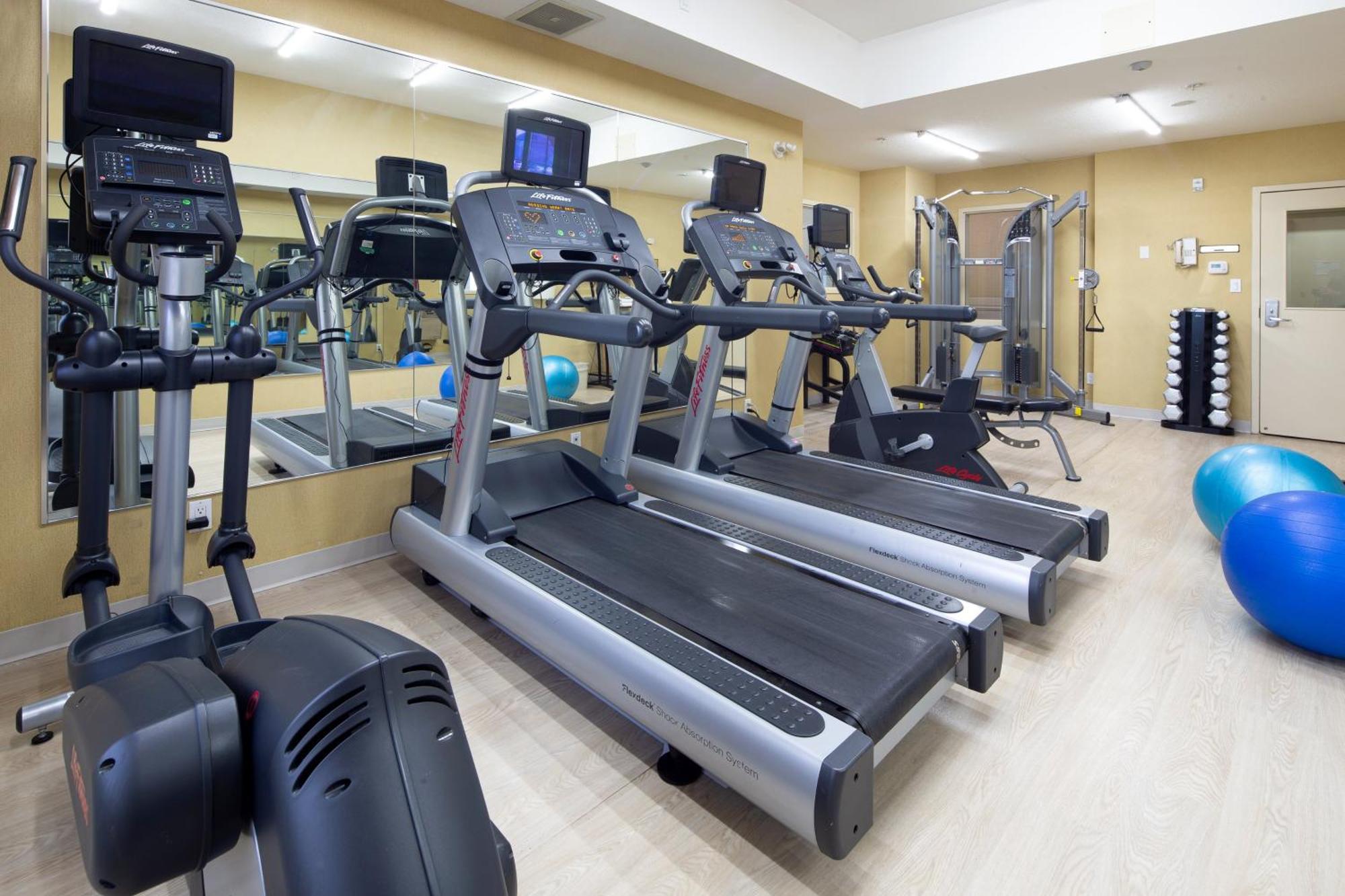 Holiday Inn Express Hotel & Suites Edson By Ihg Ngoại thất bức ảnh