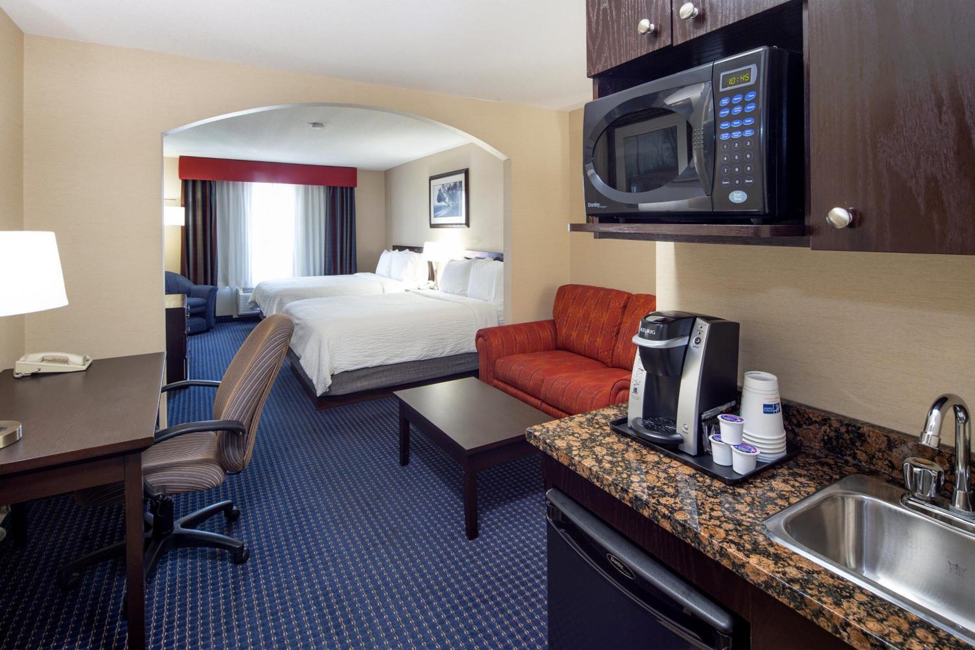 Holiday Inn Express Hotel & Suites Edson By Ihg Ngoại thất bức ảnh