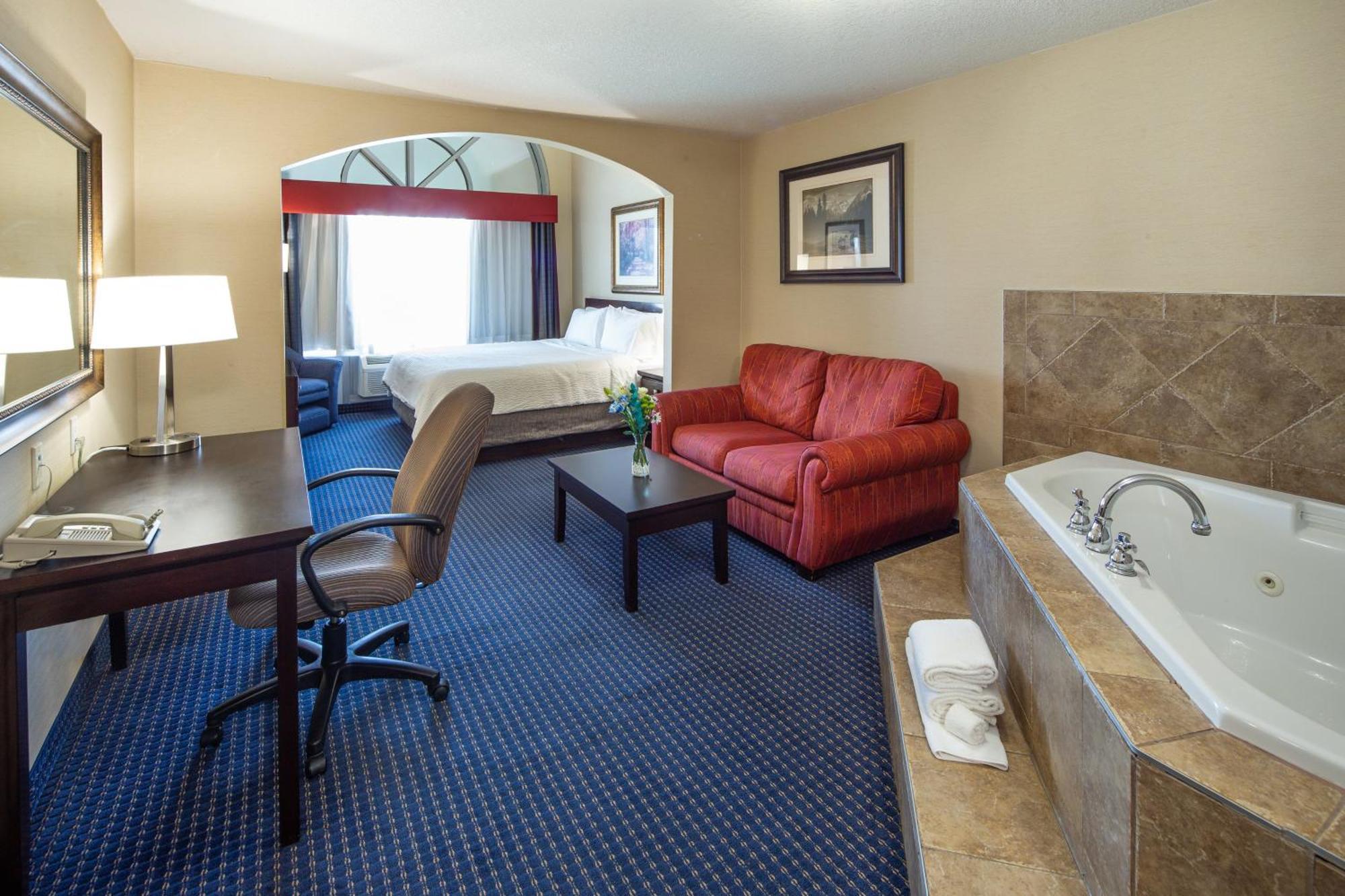 Holiday Inn Express Hotel & Suites Edson By Ihg Ngoại thất bức ảnh