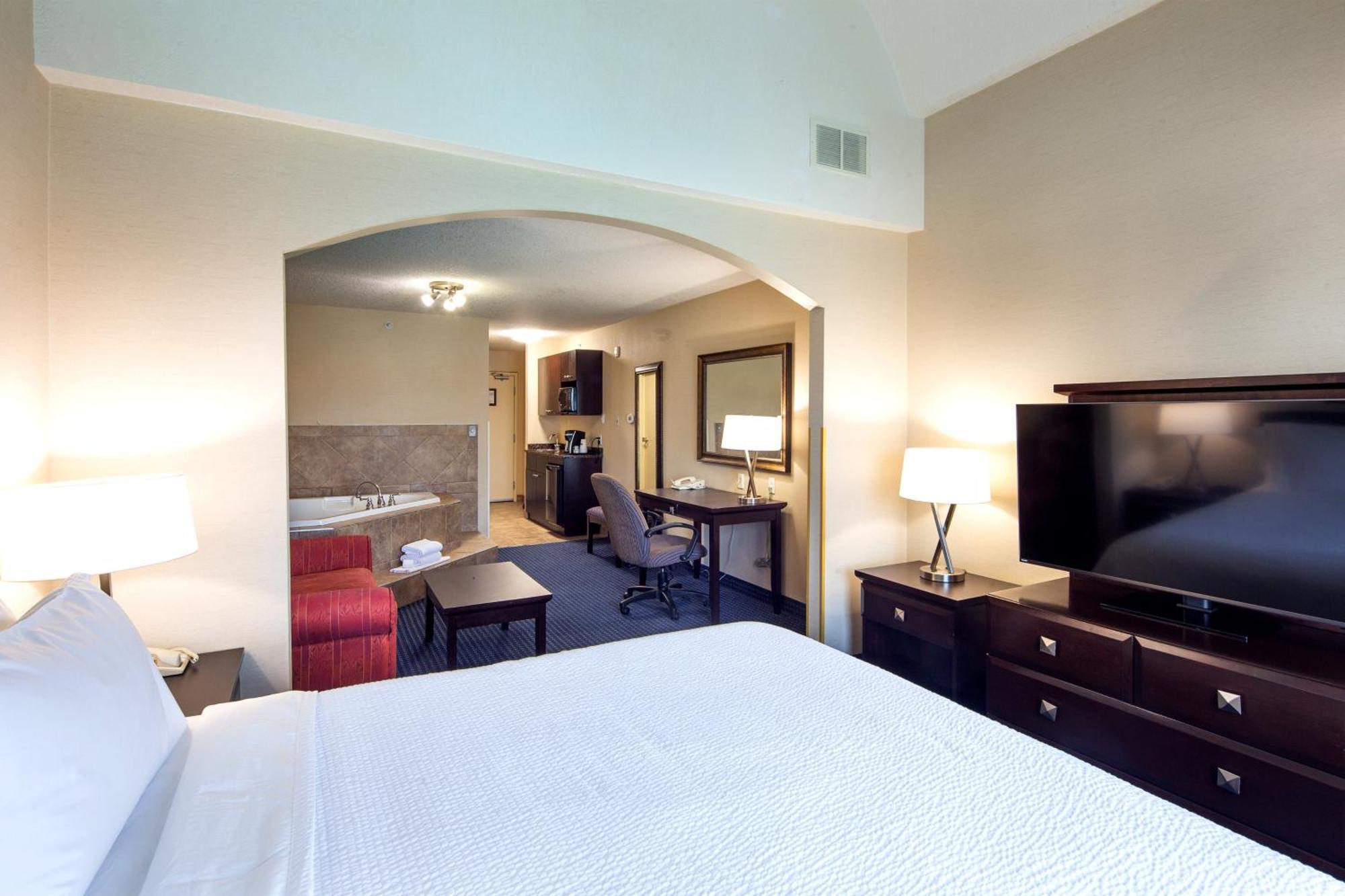 Holiday Inn Express Hotel & Suites Edson By Ihg Ngoại thất bức ảnh