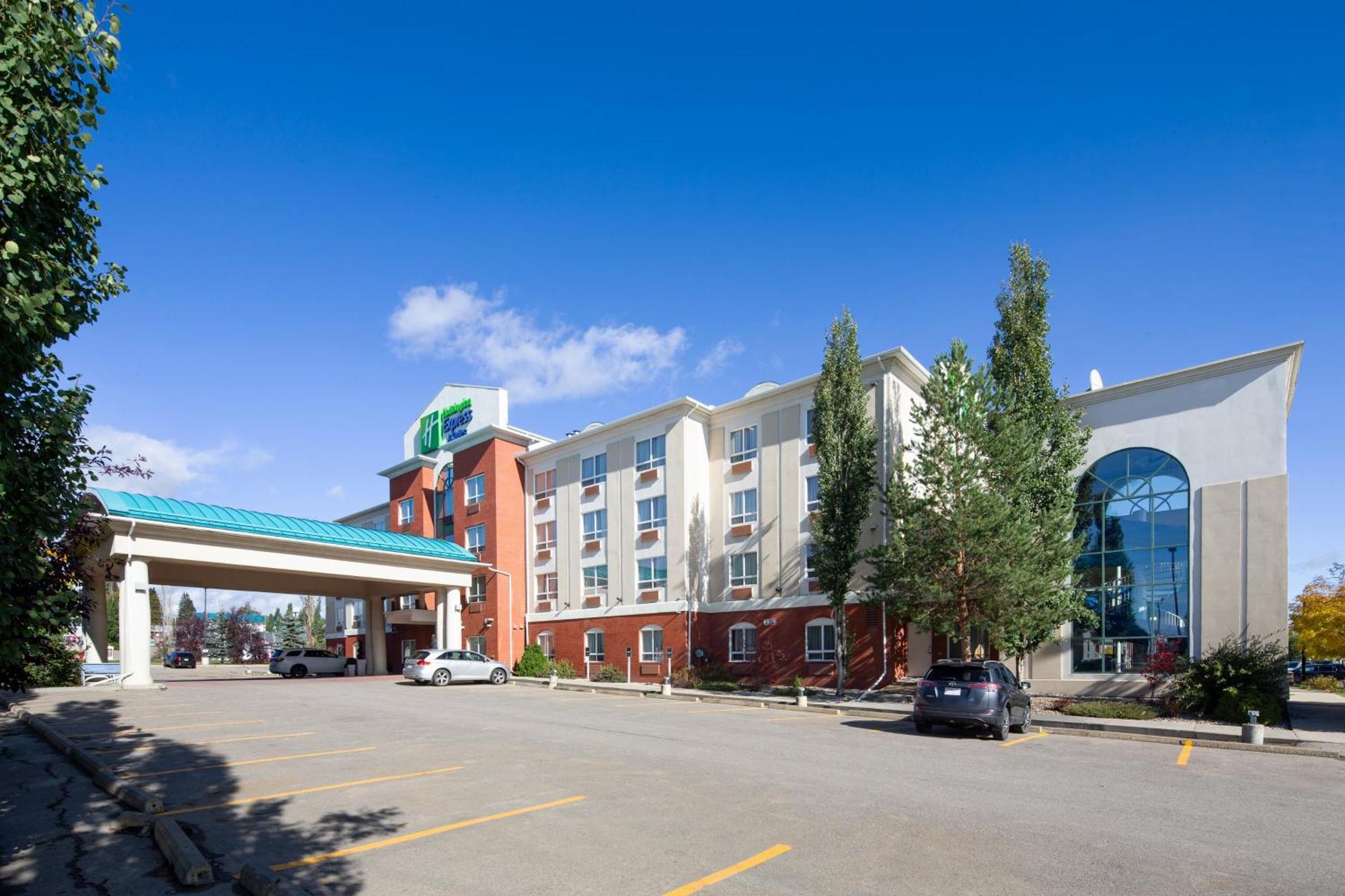 Holiday Inn Express Hotel & Suites Edson By Ihg Ngoại thất bức ảnh