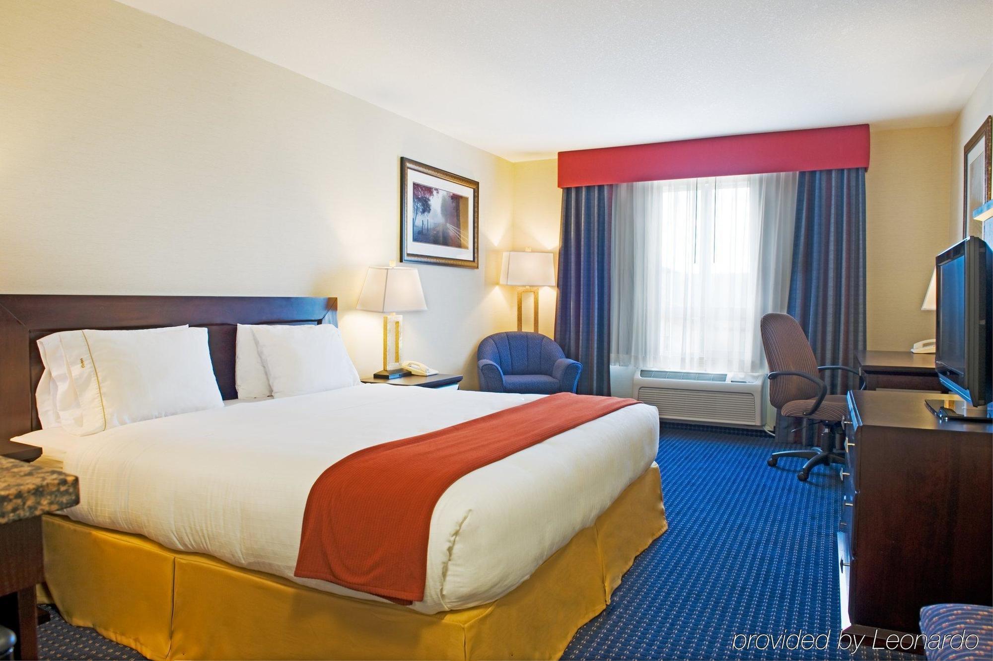 Holiday Inn Express Hotel & Suites Edson By Ihg Ngoại thất bức ảnh