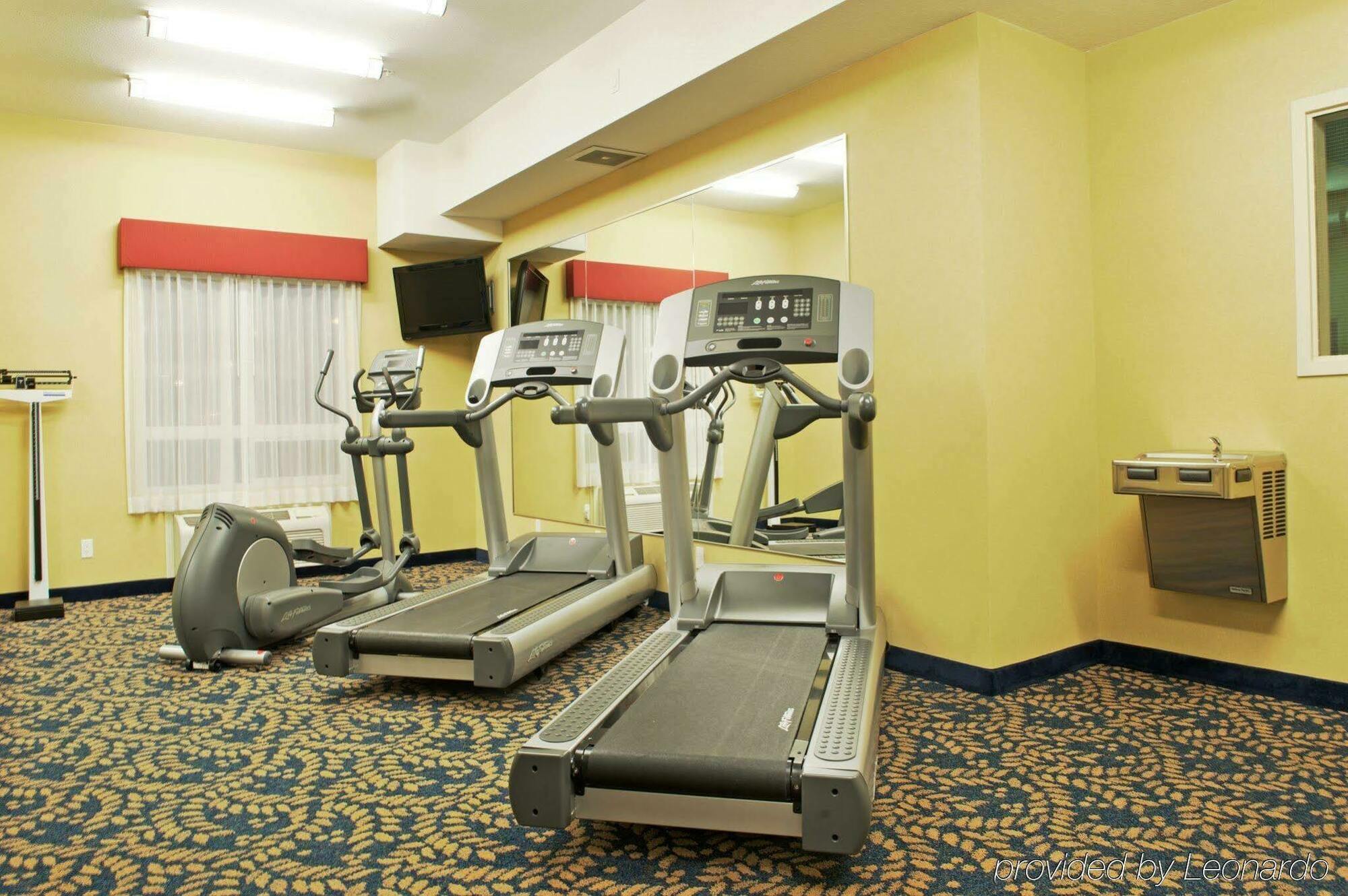Holiday Inn Express Hotel & Suites Edson By Ihg Ngoại thất bức ảnh