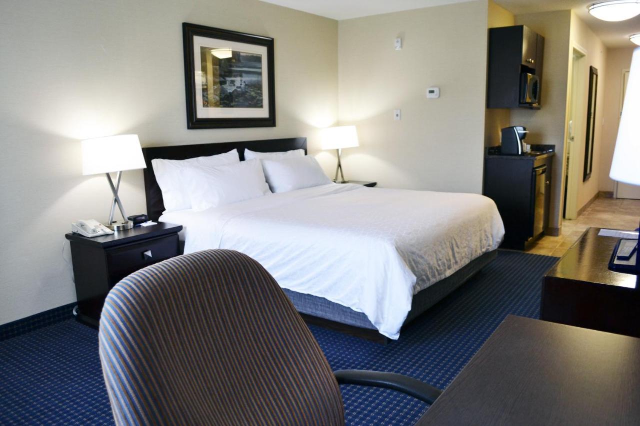 Holiday Inn Express Hotel & Suites Edson By Ihg Ngoại thất bức ảnh