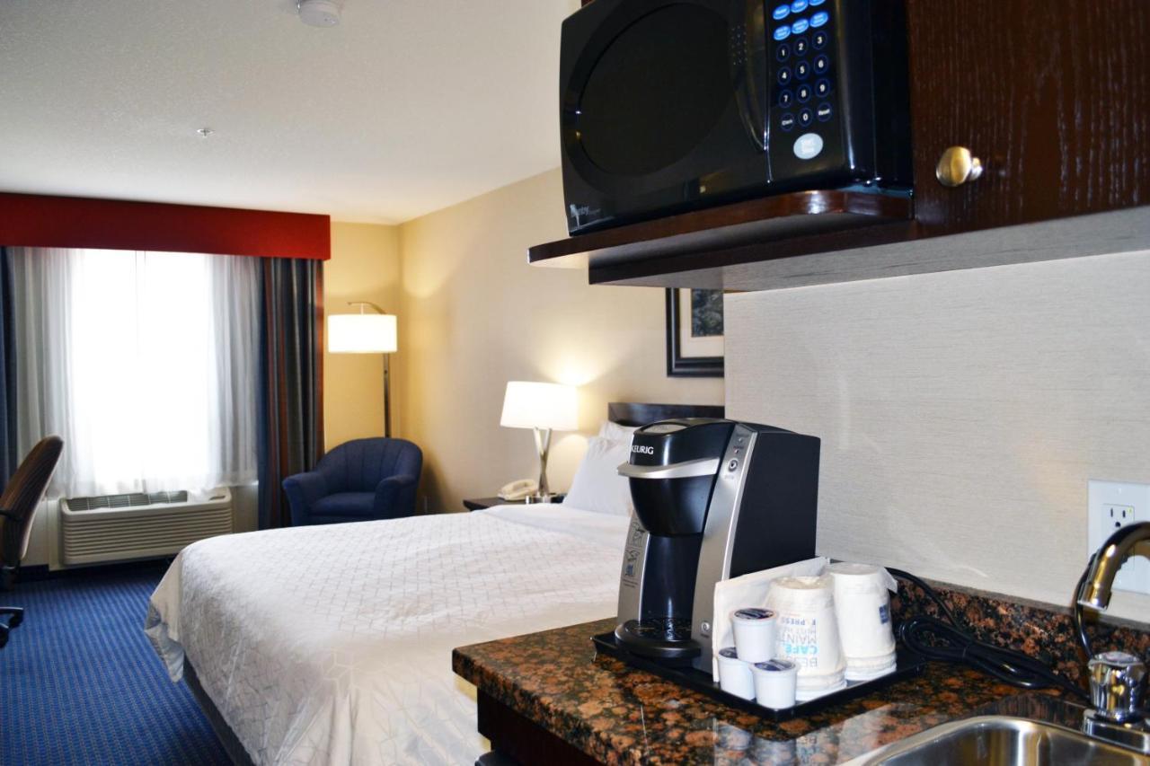 Holiday Inn Express Hotel & Suites Edson By Ihg Ngoại thất bức ảnh