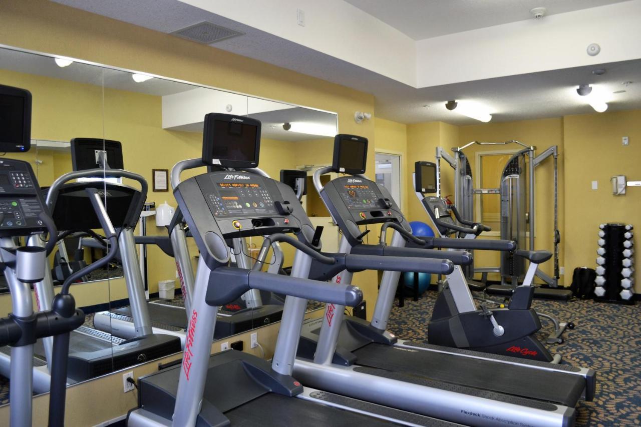 Holiday Inn Express Hotel & Suites Edson By Ihg Ngoại thất bức ảnh